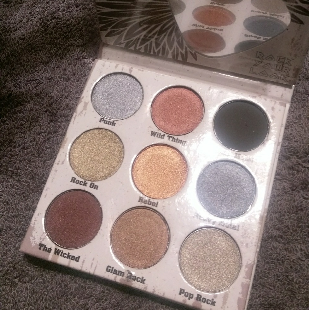 Crown Brush Glam Metals Eyeshadow Palette